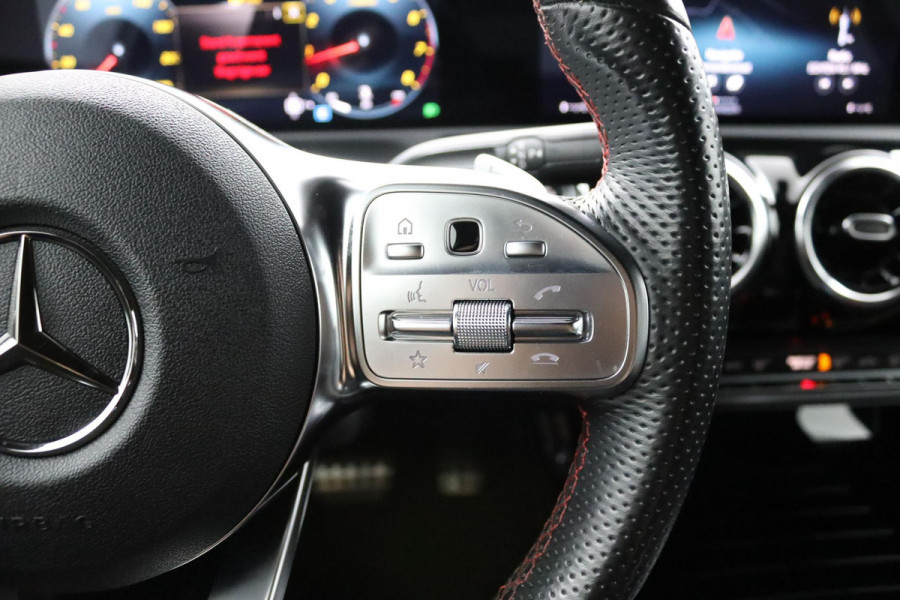 Mercedes-Benz A-Klasse 180 Business Solution AMG*NAVI*CAM*CRUISE*LED*TEL*