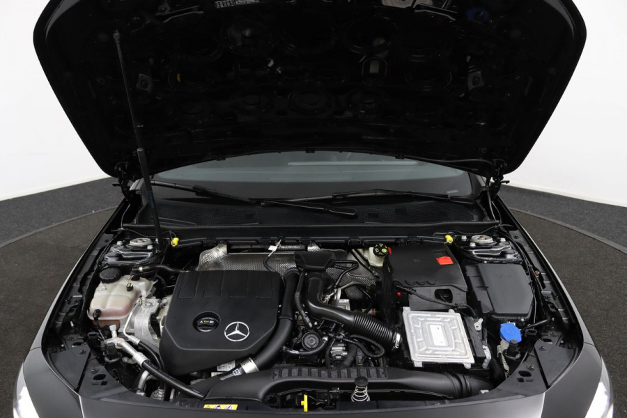 Mercedes-Benz A-Klasse 180 Business Solution AMG*NAVI*CAM*CRUISE*LED*TEL*