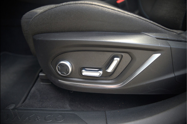 Lynk & Co 01 1.5 | Panoramadak | Stoelverwarming | Keyless | Apple Carplay | Adaptive Cruise Control | Infinity | Navigatie | Camera | Parkeersensoren | SOH 95,88%