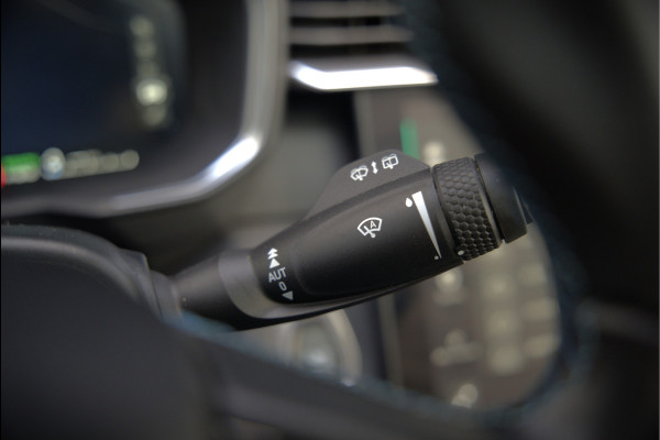 Lynk & Co 01 1.5 | Panoramadak | Stoelverwarming | Keyless | Apple Carplay | Adaptive Cruise Control | Infinity | Navigatie | Camera | Parkeersensoren | SOH 95,88%