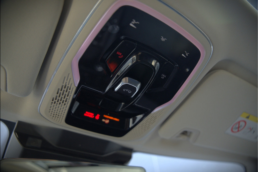 Lynk & Co 01 1.5 | Panoramadak | Stoelverwarming | Keyless | Apple Carplay | Adaptive Cruise Control | Infinity | Navigatie | Camera | Parkeersensoren | SOH 95,88%