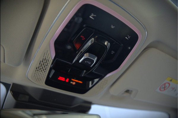 Lynk & Co 01 1.5 | Panoramadak | Stoelverwarming | Keyless | Apple Carplay | Adaptive Cruise Control | Infinity | Navigatie | Camera | Parkeersensoren | SOH 95,88%
