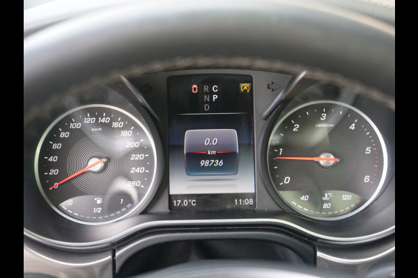 Mercedes-Benz V-Klasse V300d | 7persoons | | AMG | Exclusive | panorama | burmester | gekoelde stoelen | Vol!!