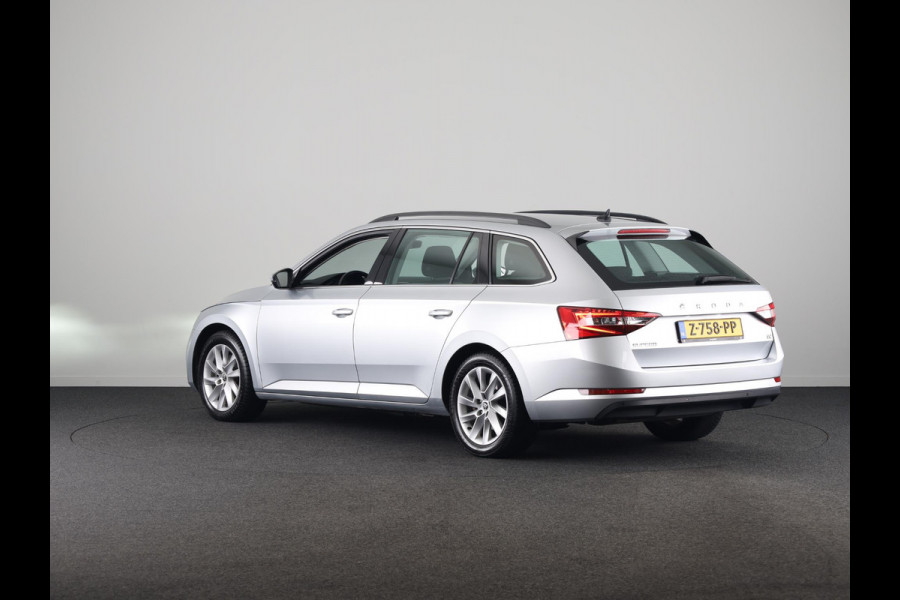 Škoda Superb Combi 1.4 TSI iV Business Edition 218PK PHEV | Navigatie | Parkeersensoren | Stoelverwarming | Keyless entry |