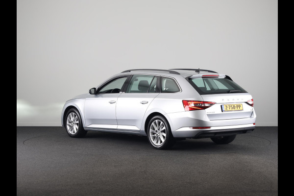 Škoda Superb Combi 1.4 TSI iV Business Edition 218PK PHEV | Navigatie | Parkeersensoren | Stoelverwarming | Keyless entry |