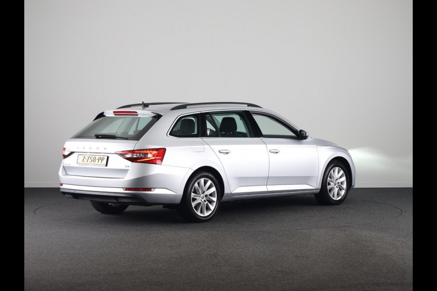 Škoda Superb Combi 1.4 TSI iV Business Edition 218PK PHEV | Navigatie | Parkeersensoren | Stoelverwarming | Keyless entry |