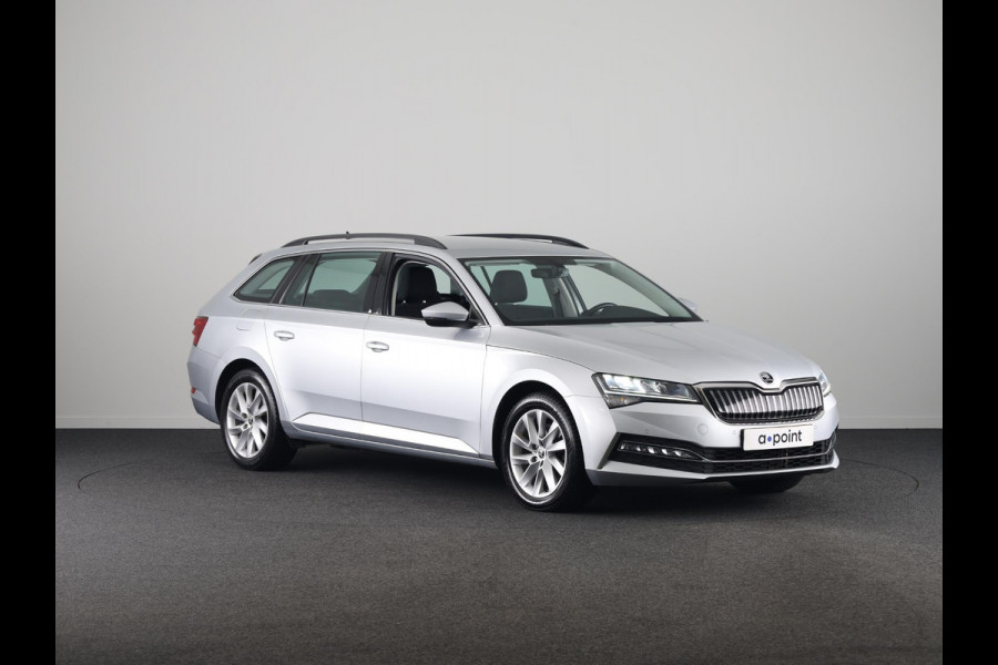 Škoda Superb Combi 1.4 TSI iV Business Edition 218PK PHEV | Navigatie | Parkeersensoren | Stoelverwarming | Keyless entry |