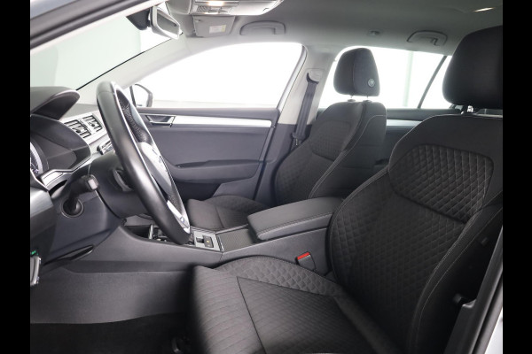 Škoda Superb Combi 1.4 TSI iV Business Edition 218PK PHEV | Navigatie | Parkeersensoren | Stoelverwarming | Keyless entry |