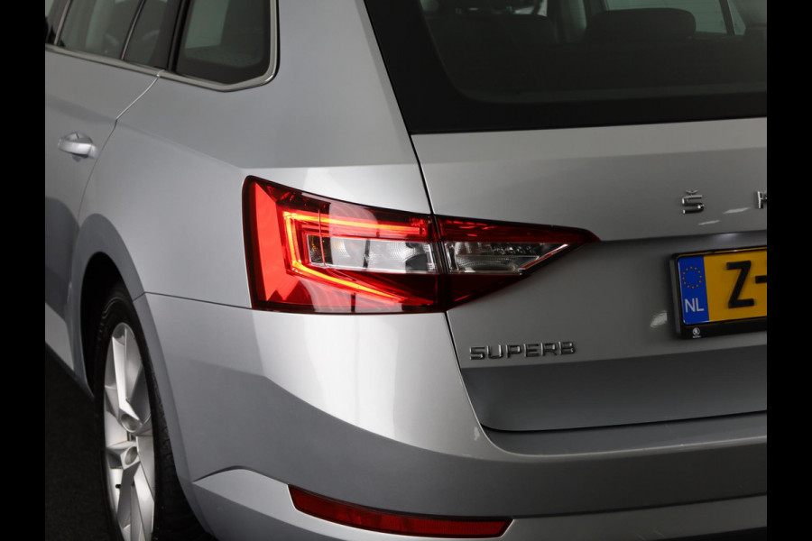 Škoda Superb Combi 1.4 TSI iV Business Edition 218PK PHEV | Navigatie | Parkeersensoren | Stoelverwarming | Keyless entry |