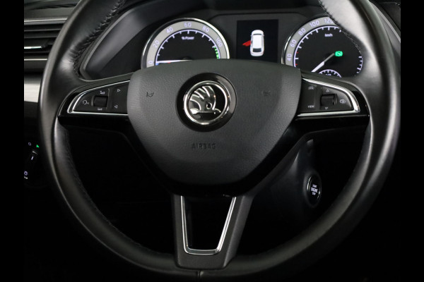 Škoda Superb Combi 1.4 TSI iV Business Edition 218PK PHEV | Navigatie | Parkeersensoren | Stoelverwarming | Keyless entry |