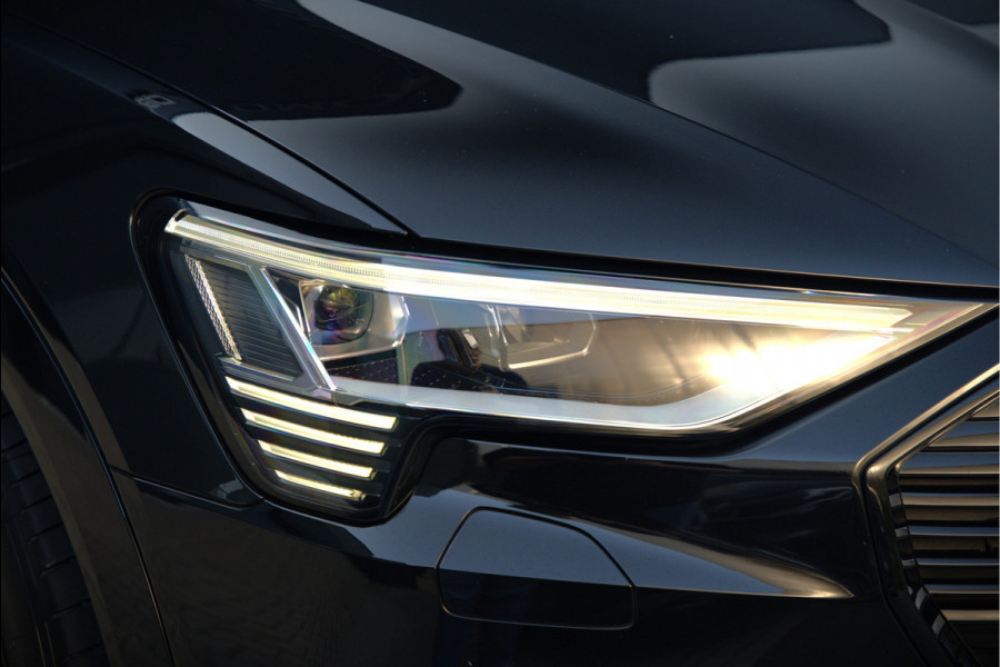 Audi e-tron e-tron 50 quattro Launch edition plus 71 kWh S-Line | Panoramadak | Bang & Olufsen | Head-Up Display | Stoelverwarming | Ambiance Verlichting | Adaptive Cruise Control | Memory Seat | Camera | SOH 87,89%
