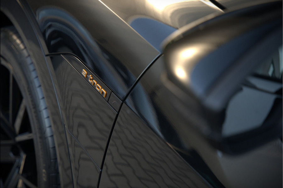 Audi e-tron e-tron 50 quattro Launch edition plus 71 kWh S-Line | Panoramadak | Bang & Olufsen | Head-Up Display | Stoelverwarming | Ambiance Verlichting | Adaptive Cruise Control | Memory Seat | Camera | SOH 87,89%