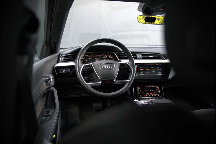 Audi e-tron e-tron 50 quattro Launch edition plus 71 kWh S-Line | Panoramadak | Bang & Olufsen | Head-Up Display | Stoelverwarming | Ambiance Verlichting | Adaptive Cruise Control | Memory Seat | Camera | SOH 87,89%