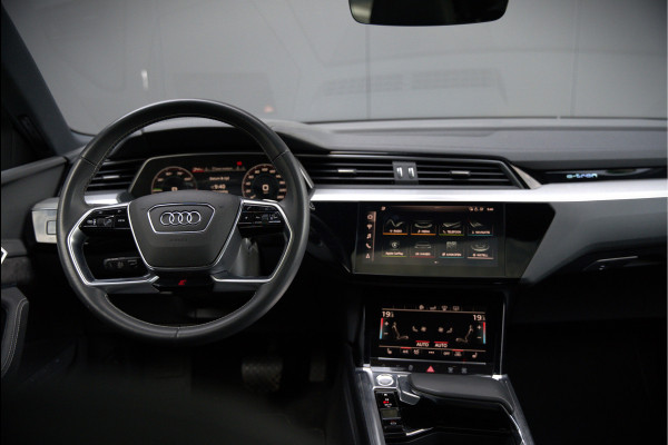 Audi e-tron e-tron 50 quattro Launch edition plus 71 kWh S-Line | Panoramadak | Bang & Olufsen | Head-Up Display | Stoelverwarming | Ambiance Verlichting | Adaptive Cruise Control | Memory Seat | Camera | SOH 87,89%