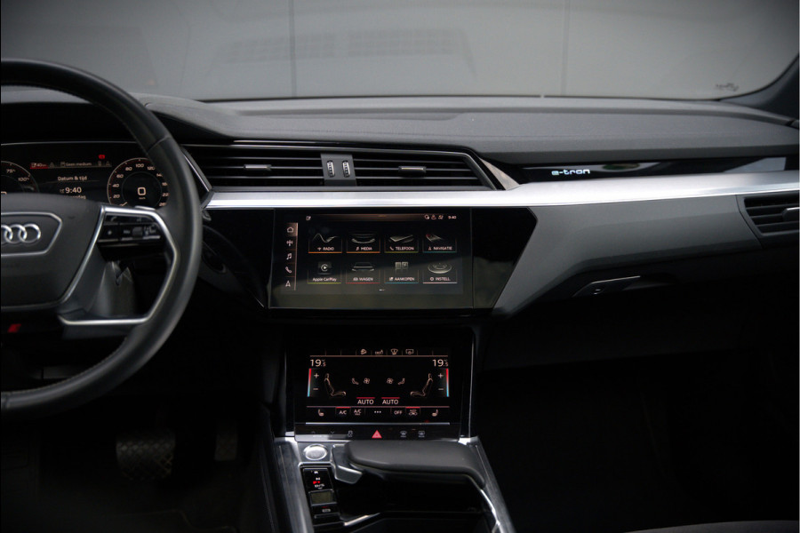 Audi e-tron e-tron 50 quattro Launch edition plus 71 kWh S-Line | Panoramadak | Bang & Olufsen | Head-Up Display | Stoelverwarming | Ambiance Verlichting | Adaptive Cruise Control | Memory Seat | Camera | SOH 87,89%