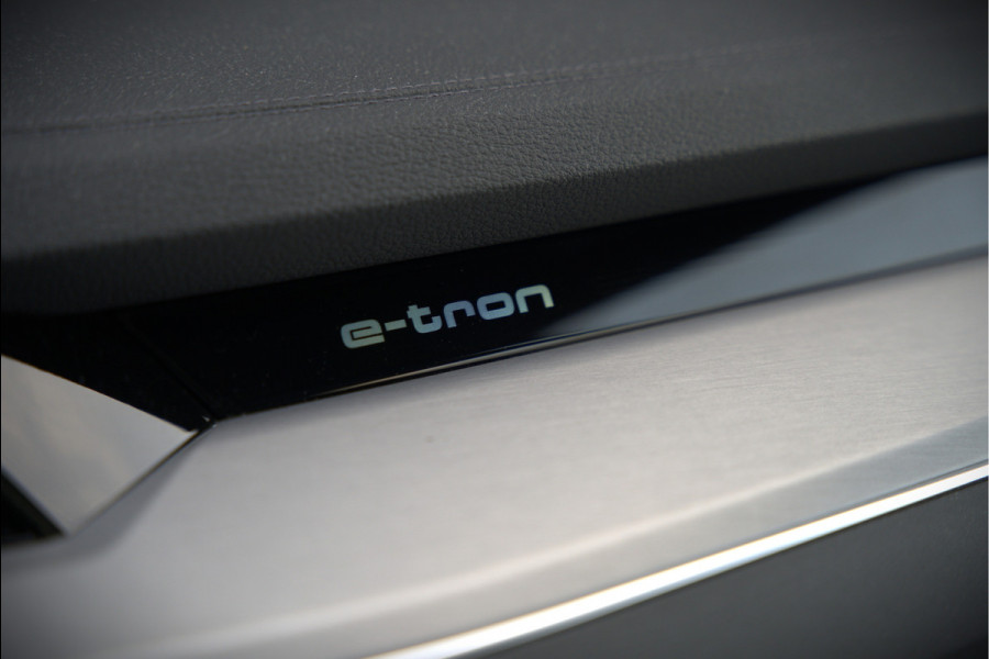 Audi e-tron e-tron 50 quattro Launch edition plus 71 kWh S-Line | Panoramadak | Bang & Olufsen | Head-Up Display | Stoelverwarming | Ambiance Verlichting | Adaptive Cruise Control | Memory Seat | Camera | SOH 87,89%