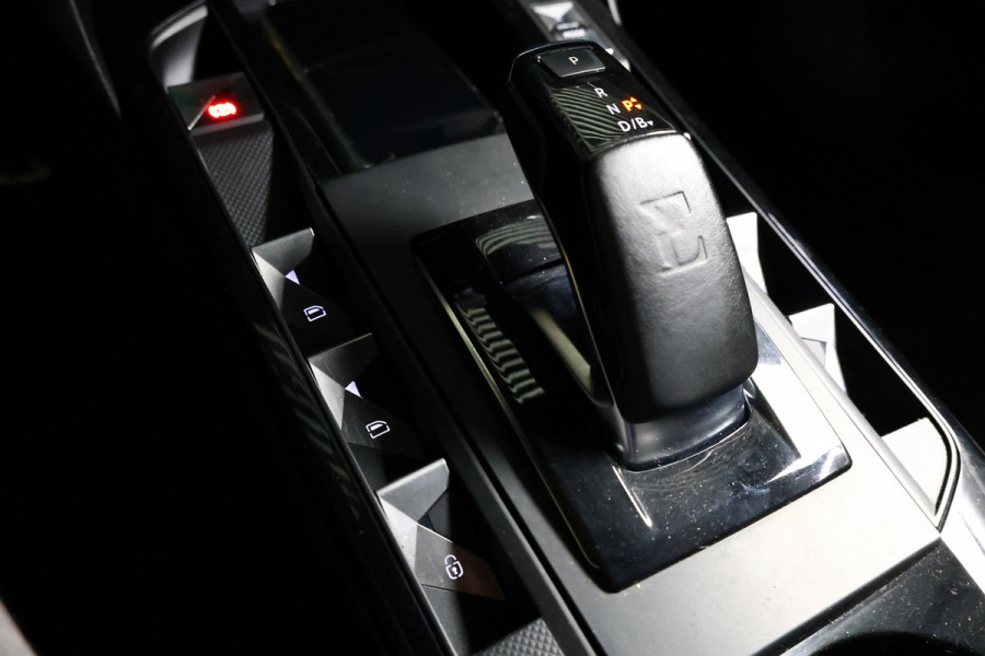 DS DS 3 Crossback E-Tense PERFORMANCE AVM VIRTUAL NAVI HEADUP CLIMA STOELVW PARKASS. "20