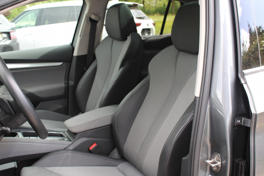 Škoda Enyaq 60 Business Edition 179 PK | Virtual Cockpit | Navigatie | Panorama-Dak | Stoelverwarming | Elektrische Stoelen met Geheugen | SOH 96,2%