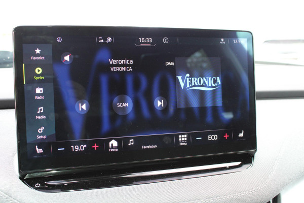 Škoda Enyaq 60 Business Edition 179 PK | Virtual Cockpit | Navigatie | Panorama-Dak | Stoelverwarming | Elektrische Stoelen met Geheugen | SOH 96,2%