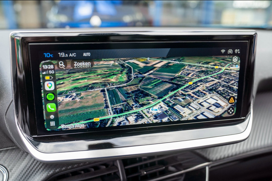 Peugeot e-2008 EV Allure Avantage 54 kWh|Prijs rijklaar incl 12 mnd garantie|Clima Cruise Carplay Privacy glass