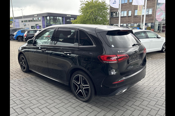 Mercedes-Benz B-Klasse 250 e AMG Line | 218pk PHEV | Wegklapbare Trekhaak | Stoelverwarming | Adaptive cruise control | Getint glas