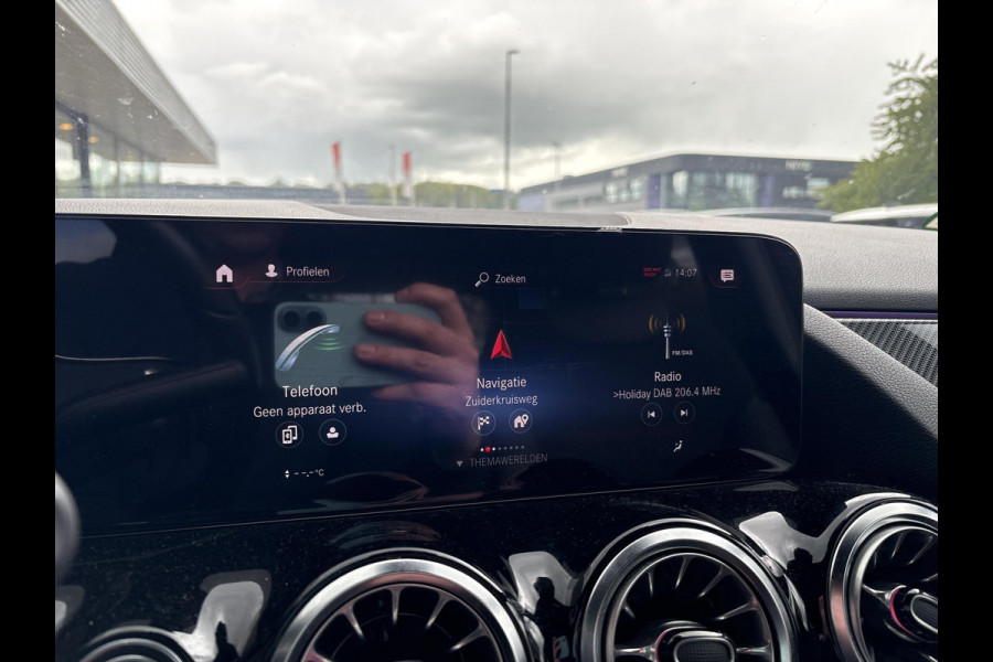 Mercedes-Benz B-Klasse 250 e AMG Line | 218pk PHEV | Wegklapbare Trekhaak | Stoelverwarming | Adaptive cruise control | Getint glas
