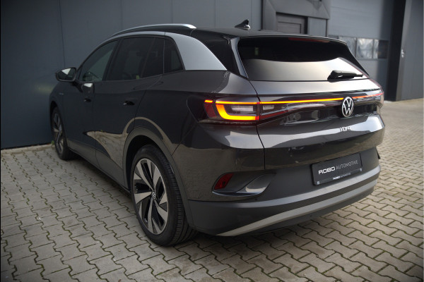 Volkswagen ID.4 First 77 kWh | Stoelverwarming | Stuurverwarming | Trekhaak | Adaptive Cruise Control | Navigatie | Apple Carplay | Keyless | Camera | Parkersensoren | SOH 93,12%