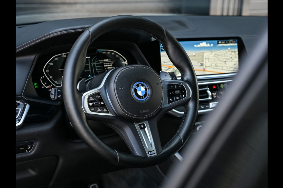 BMW X5 xDrive45e High executive M Sport | M-Seats | Luchtvering | Soft close | Comfort access | Trekhaak | Sky lounge |  Laser Light | Parking assistant plus | Head-Up | Night vision | Driving assistant prof. |