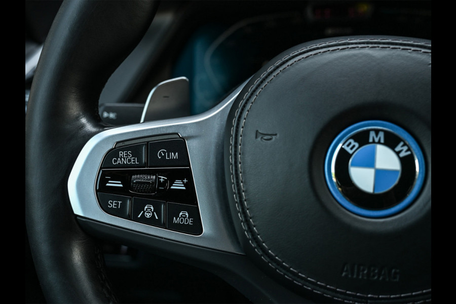 BMW X5 xDrive45e High executive M Sport | M-Seats | Luchtvering | Soft close | Comfort access | Trekhaak | Sky lounge |  Laser Light | Parking assistant plus | Head-Up | Night vision | Driving assistant prof. |