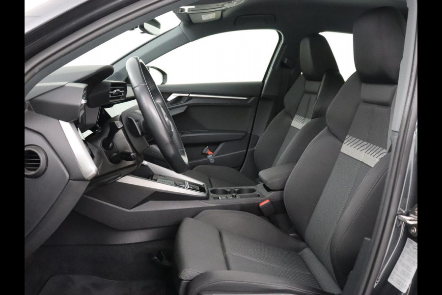 Audi A3 40 TFSIe Advanced edition | SOH 91,7% | Stoelverwarming | Carplay | Sportstoelen | Sfeerverlichting | Virtual Cockpit | Camera | Navigatie | Full LED | Bluetooth | Climate control | Cruise control | PHEV | Plug In