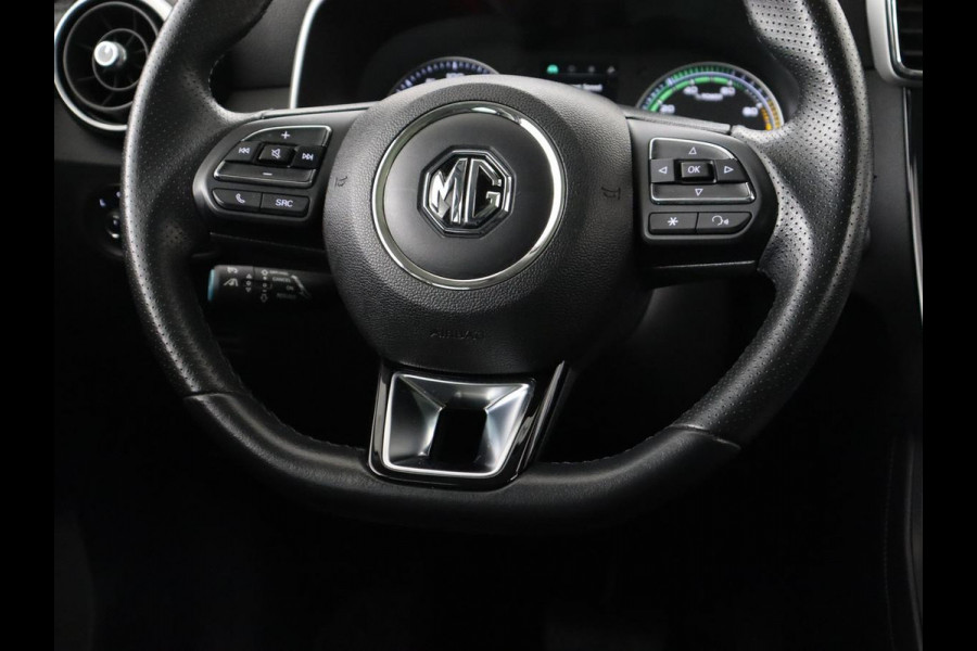 MG ZS EV Luxury 45 kWh | SOH 90,2% | Panoramadak | Leder | Stoelverwarming | Carplay | Side Assist | Adaptive cruise | Camera | Keyless | Navigatie