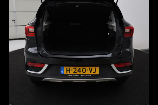 MG ZS EV Luxury 45 kWh | SOH 90,2% | Panoramadak | Leder | Stoelverwarming | Carplay | Side Assist | Adaptive cruise | Camera | Keyless | Navigatie