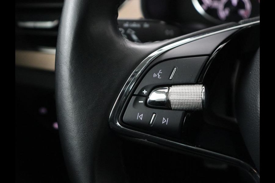 Škoda Kamiq 1.0 TSI Style | Automaat | Carplay | Keyless | Climate control | Full LED | Parkeerhulp | Cruise control | Bluetooth | Regensensor | Getint glas