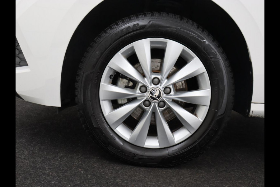 Škoda Kamiq 1.0 TSI Style | Automaat | Carplay | Keyless | Climate control | Full LED | Parkeerhulp | Cruise control | Bluetooth | Regensensor | Getint glas