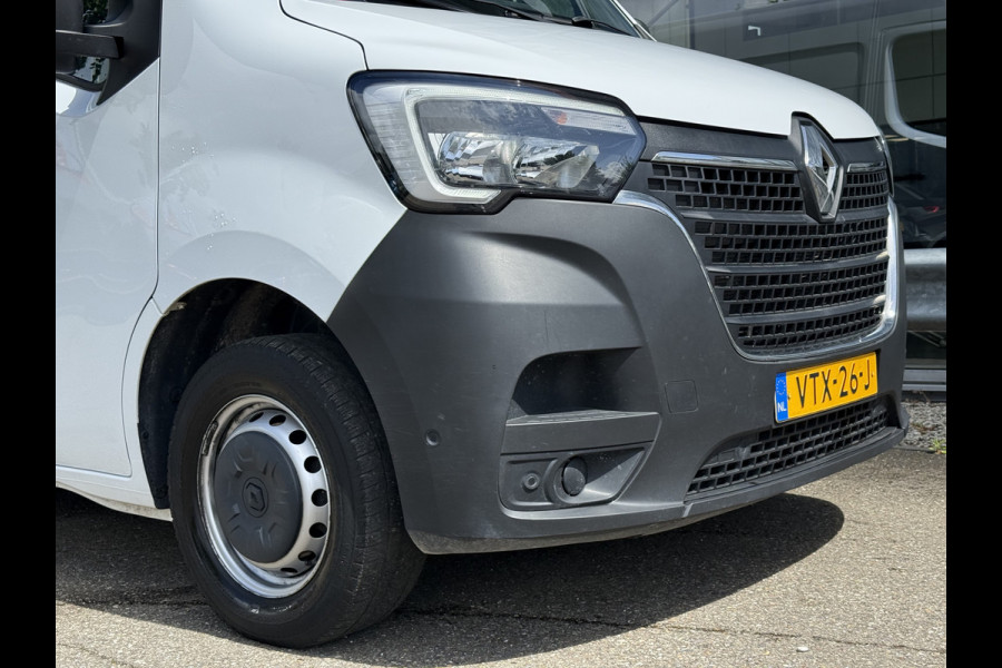 Renault Master T35 2.3 dCi 135 L2H2 | Navi | Carplay | Camera | Trekhaak | PDC