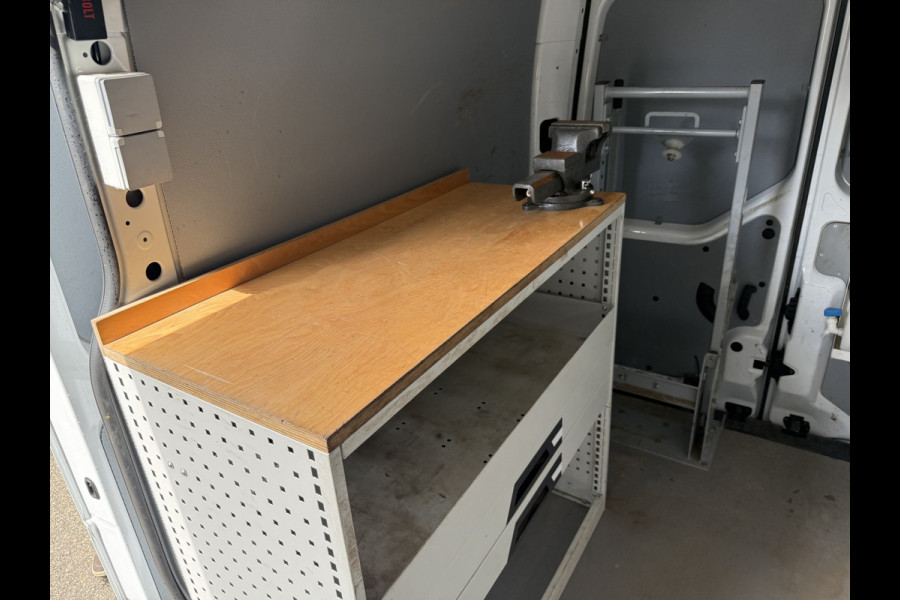 Renault Master T35 2.3 dCi 135 L2H2 | Navi | Carplay | Camera | Trekhaak | PDC