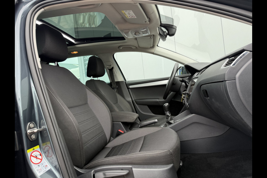 Škoda Octavia Combi 1.5 TSI 150pk Style | Pano dak | Trekhaak