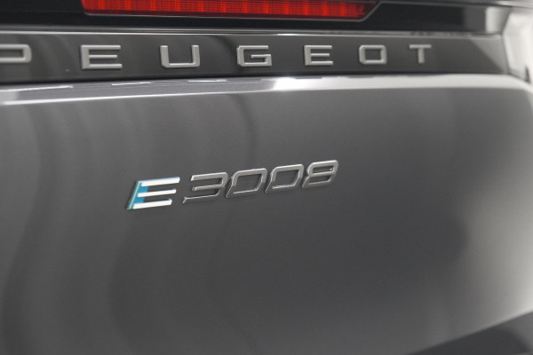 Peugeot E-3008 Allure 73 kWh | 11 KW Lader | Camera | Panoramic Navigation pack