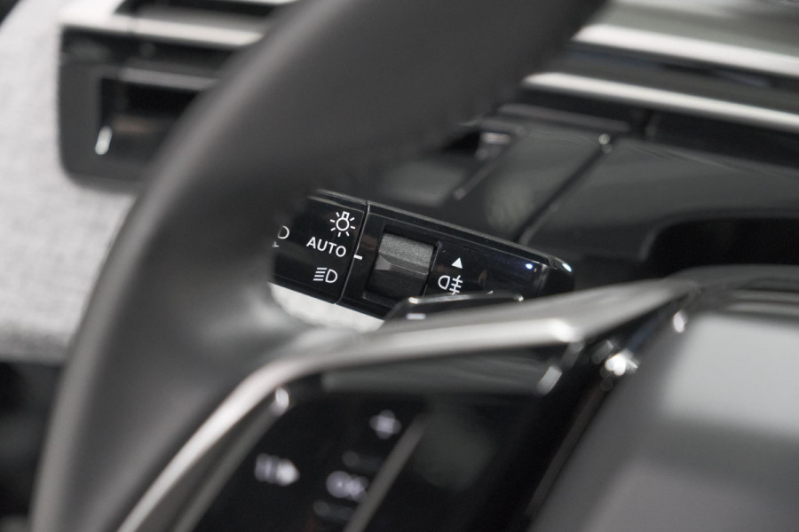 Peugeot E-3008 Allure 73 kWh | 11 KW Lader | Camera | Panoramic Navigation pack