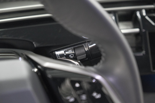 Peugeot E-3008 Allure 73 kWh | 11 KW Lader | Camera | Panoramic Navigation pack