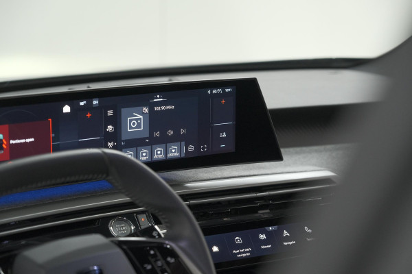 Peugeot E-3008 Allure 73 kWh | 11 KW Lader | Camera | Panoramic Navigation pack