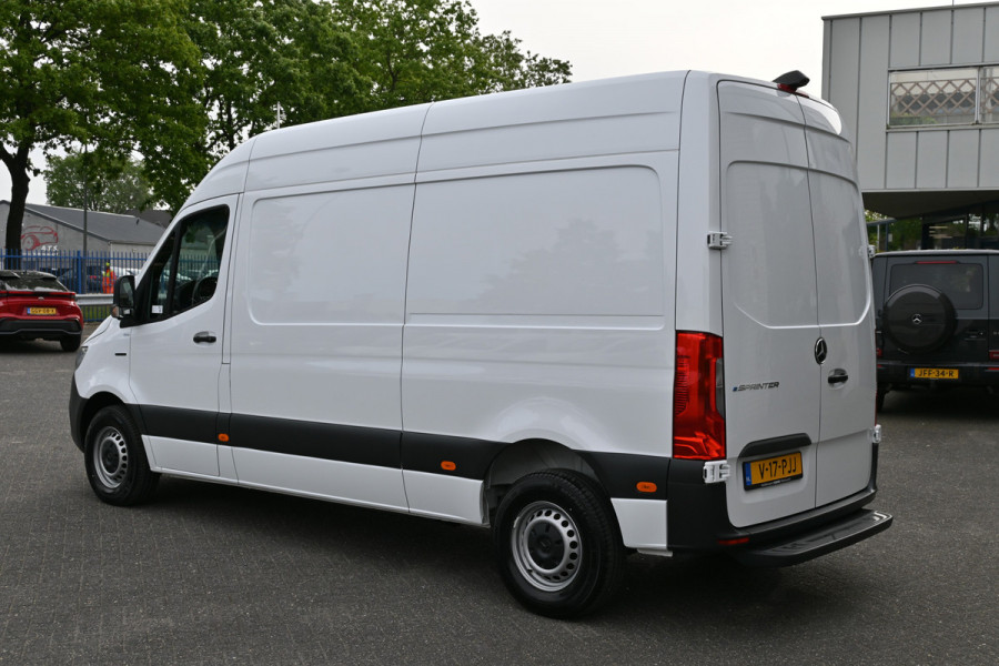 Mercedes-Benz eSprinter 312 L2H2 FWD 56 kWh Camera, Stoelverwarming