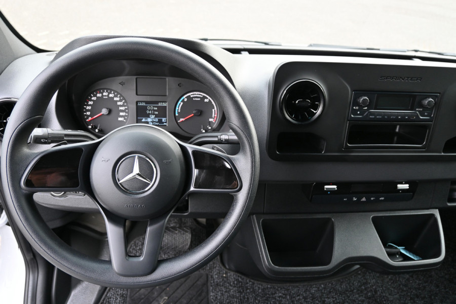 Mercedes-Benz eSprinter 312 L2H2 FWD 56 kWh Camera, Stoelverwarming