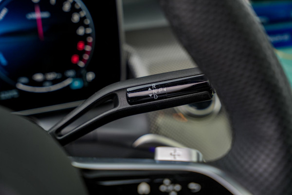 Mercedes-Benz GLC 300de 4MATIC AMG Line Edition | Panorama | Burmester 3D | Distronic | Trekhaak | Memory