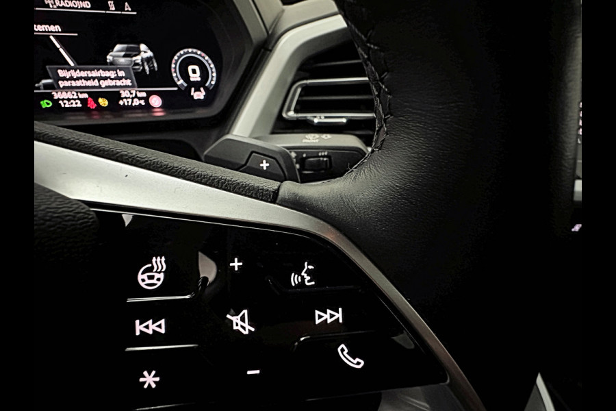 Audi Q4 Sportback e-tron 40 77 kWh RS-Leder | Uniek Interieur! | ACC | 96% SOH | Sportstoelen | Stuurverwarming | 3-Zone Clima | Carplay | Getint Glas | Camera | Standkachel | LED | Dodehoek | Virtual-Cockpit | Navi |