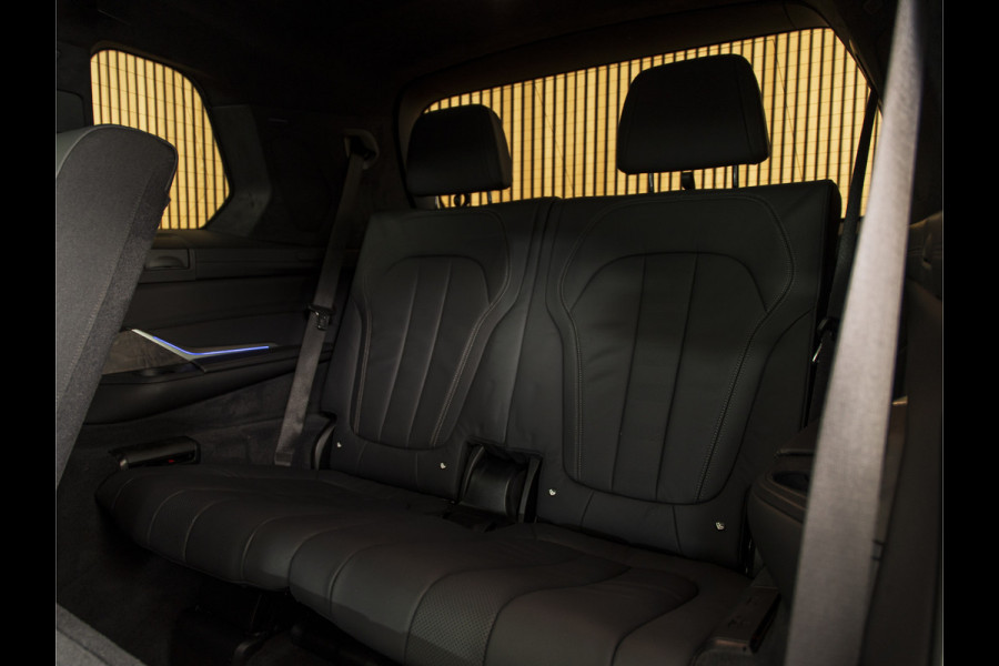 BMW X7 xDrive40i 22" | PANO | H/K | DRIVE+ | PARK+ | HUD