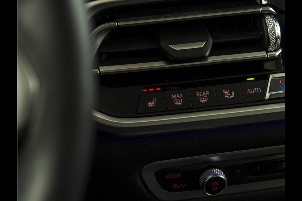 BMW X7 xDrive40i 22" | PANO | H/K | DRIVE+ | PARK+ | HUD