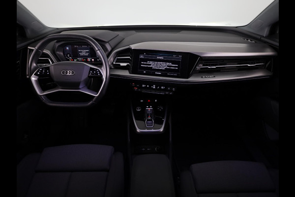 Audi Q4 Sportback e-tron 40 Advanced edition 77 kWh 204 pk | SOH 96,04% | Navigatie | Warmtepomp | Parkeersensoren | Achteruitrijcamera | Adaptieve cruise control | Stoelverwarming |