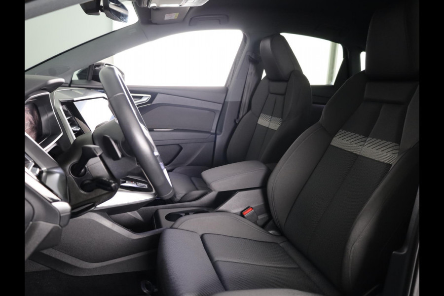 Audi Q4 Sportback e-tron 40 Advanced edition 77 kWh 204 pk | SOH 96,04% | Navigatie | Warmtepomp | Parkeersensoren | Achteruitrijcamera | Adaptieve cruise control | Stoelverwarming |