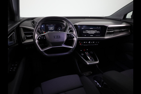 Audi Q4 Sportback e-tron 40 Advanced edition 77 kWh 204 pk | SOH 96,04% | Navigatie | Warmtepomp | Parkeersensoren | Achteruitrijcamera | Adaptieve cruise control | Stoelverwarming |